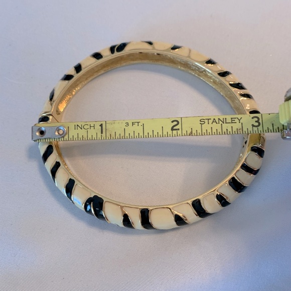 Kenneth J. Lane Enamel Hinged Bangle Bracelet Zebra Print - Picture 3 of 8